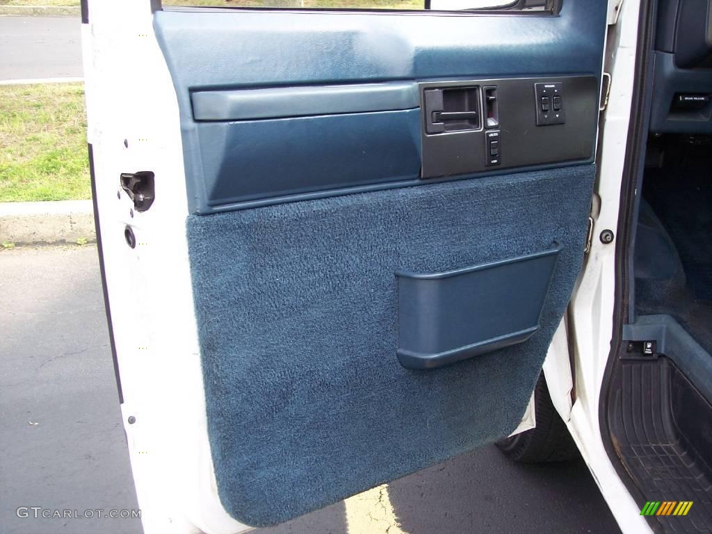 1994 Astro CS EXT Passenger Van - White / Blue photo #36