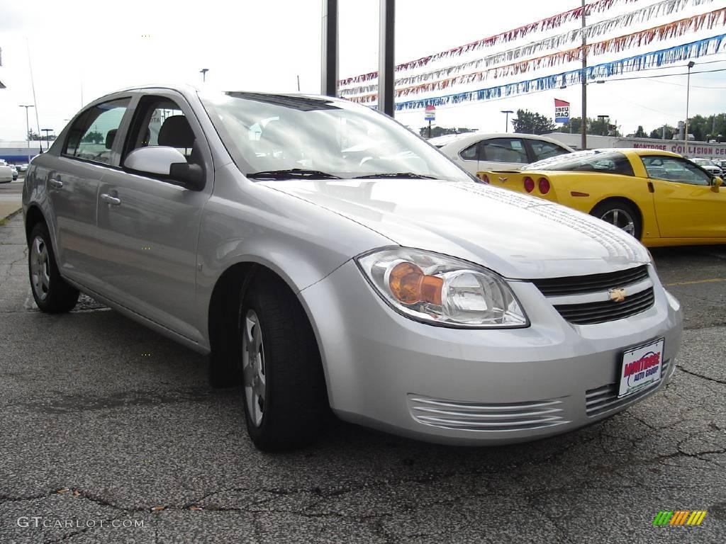 2008 Cobalt LT Sedan - Ultra Silver Metallic / Gray photo #7