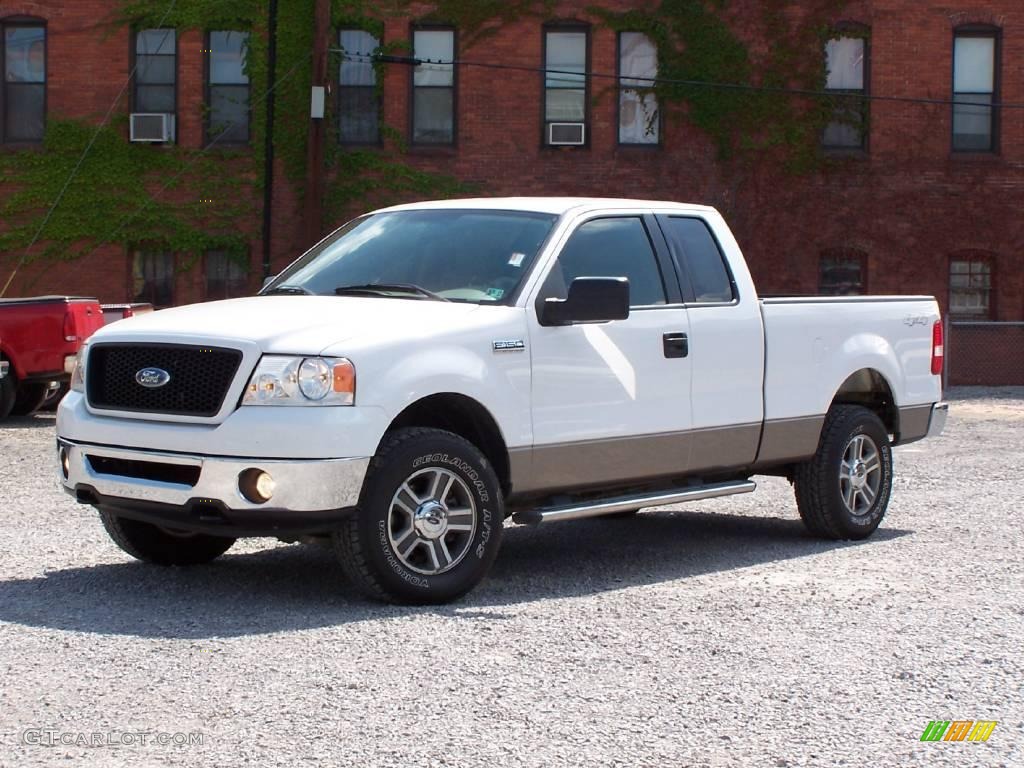2006 F150 XLT SuperCab 4x4 - Oxford White / Tan photo #4
