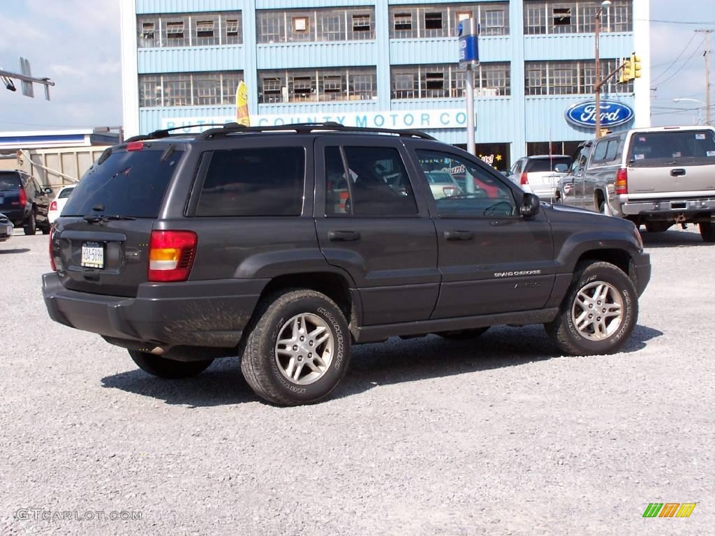 2004 Grand Cherokee Laredo 4x4 - Graphite Metallic / Dark Slate Gray photo #3