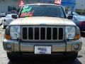 Light Khaki Metallic - Commander 4x4 Photo No. 2