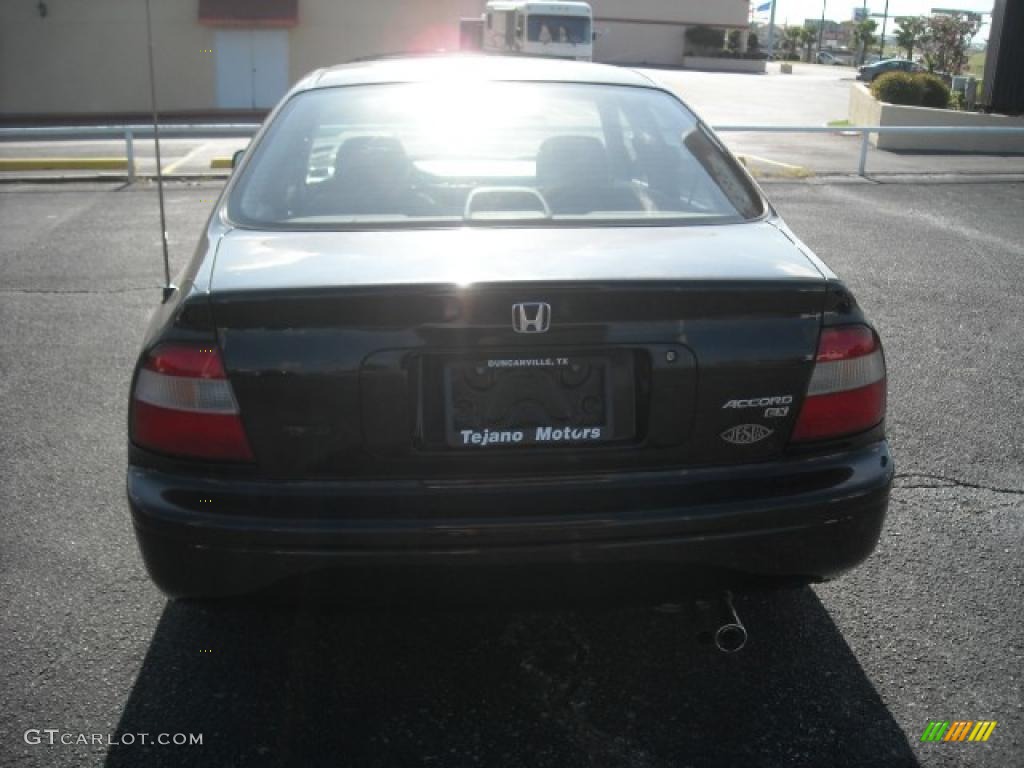 1995 Accord EX Sedan - Granada Black Pearl / Gray photo #5