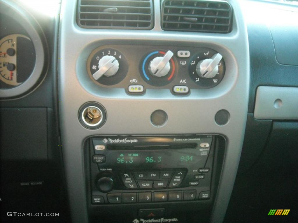 2004 Xterra SE Supercharged - Silver Lightning Metallic / Charcoal photo #11