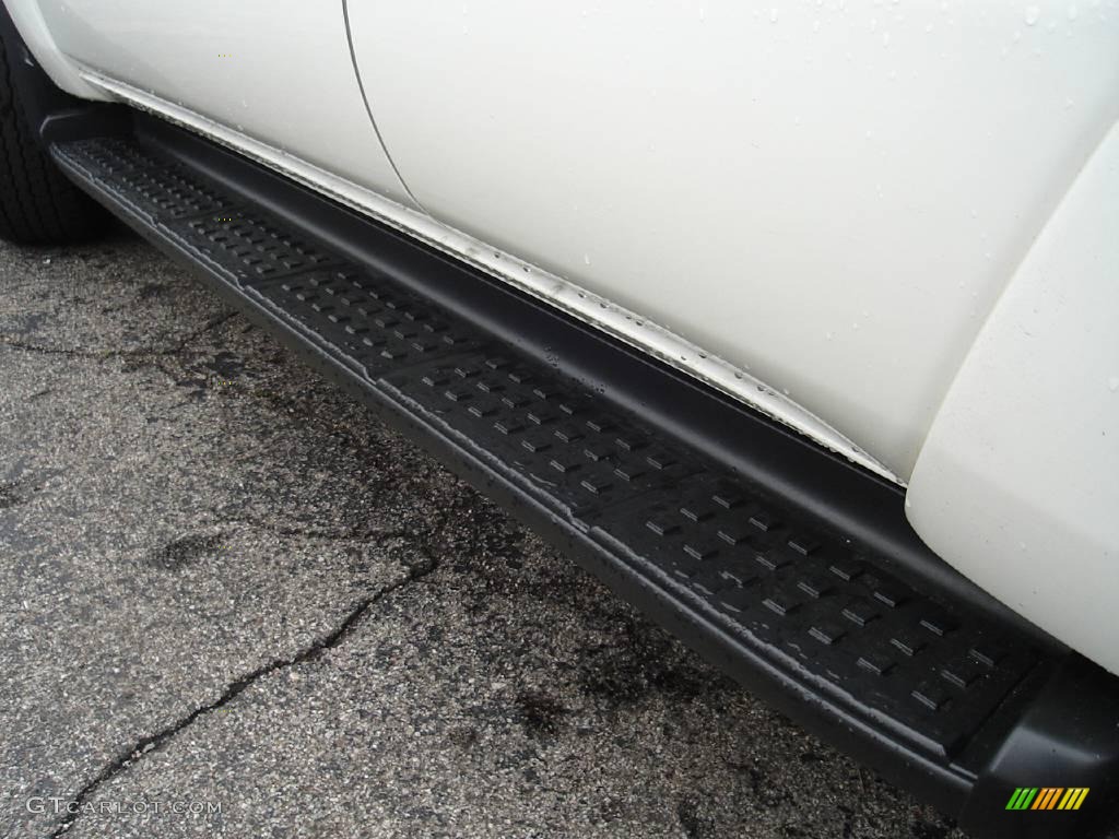 2004 4Runner SR5 4x4 - Natural White / Stone photo #12
