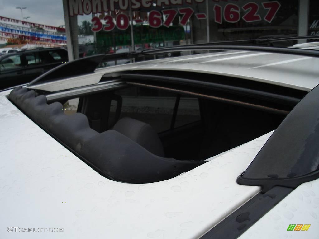 2004 4Runner SR5 4x4 - Natural White / Stone photo #13