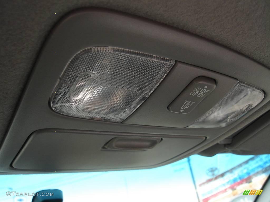 2004 4Runner SR5 4x4 - Natural White / Stone photo #32