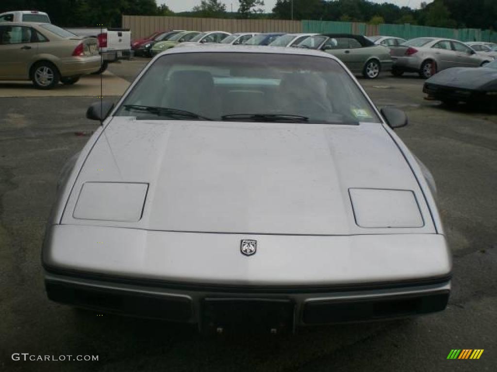 1986 Fiero 2M4 - Silver / Gray photo #2