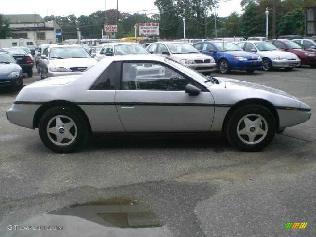 1986 Fiero 2M4 - Silver / Gray photo #7