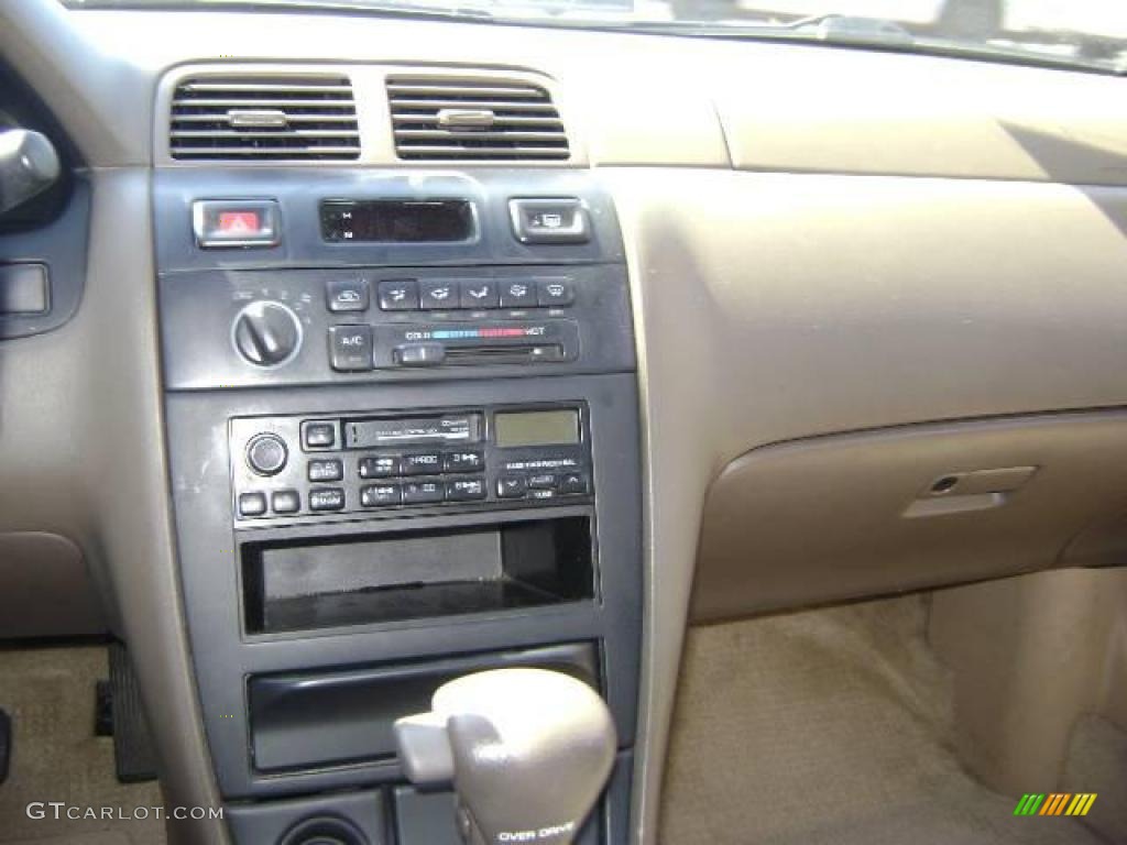 1999 Maxima GXE - Deep Evergreen / Beige photo #13