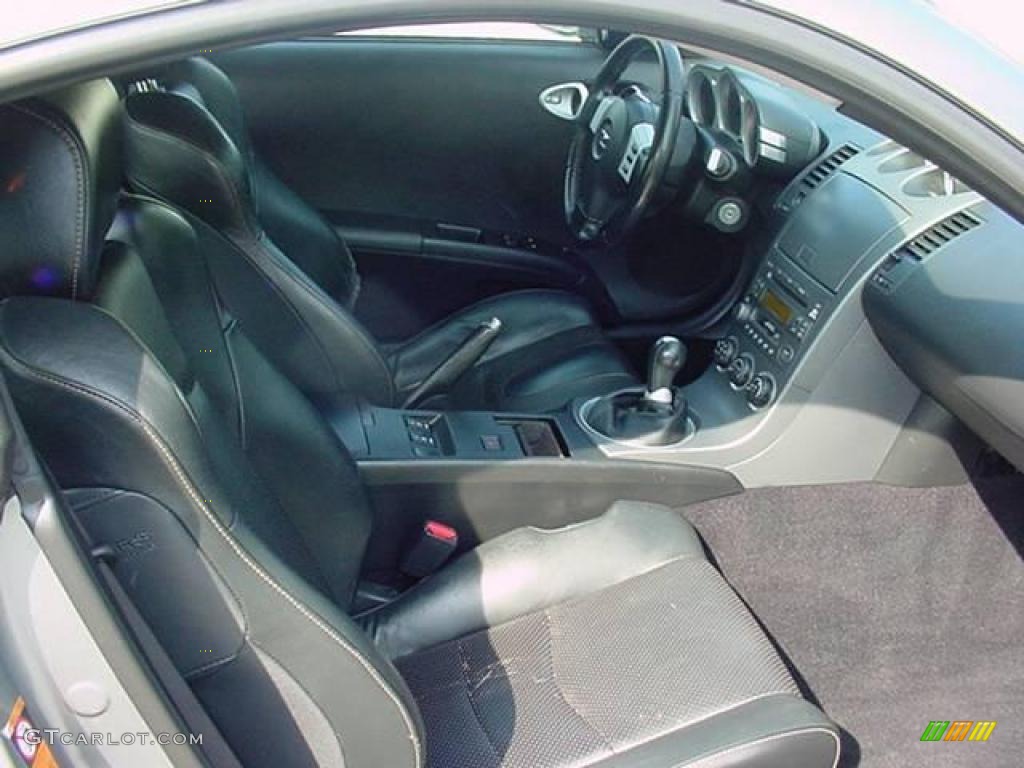 2003 350Z Touring Coupe - Silverstone Metallic / Charcoal photo #10