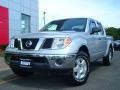 2006 Radiant Silver Nissan Frontier SE Crew Cab 4x4  photo #2