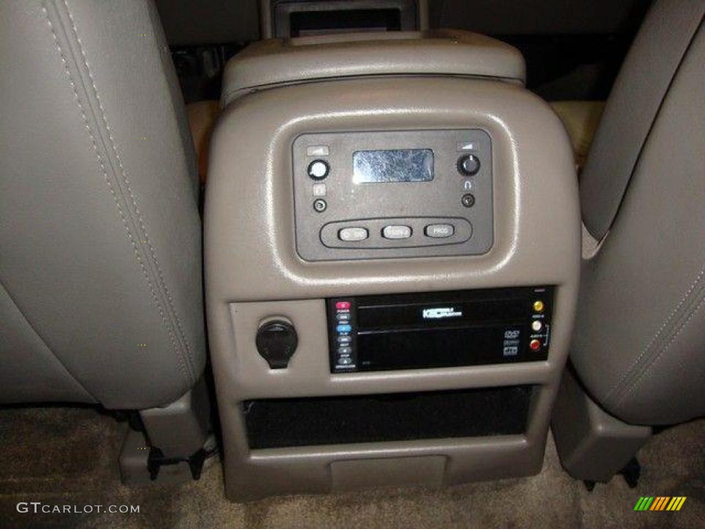 2003 Suburban 1500 LT - Light Pewter Metallic / Gray/Dark Charcoal photo #13