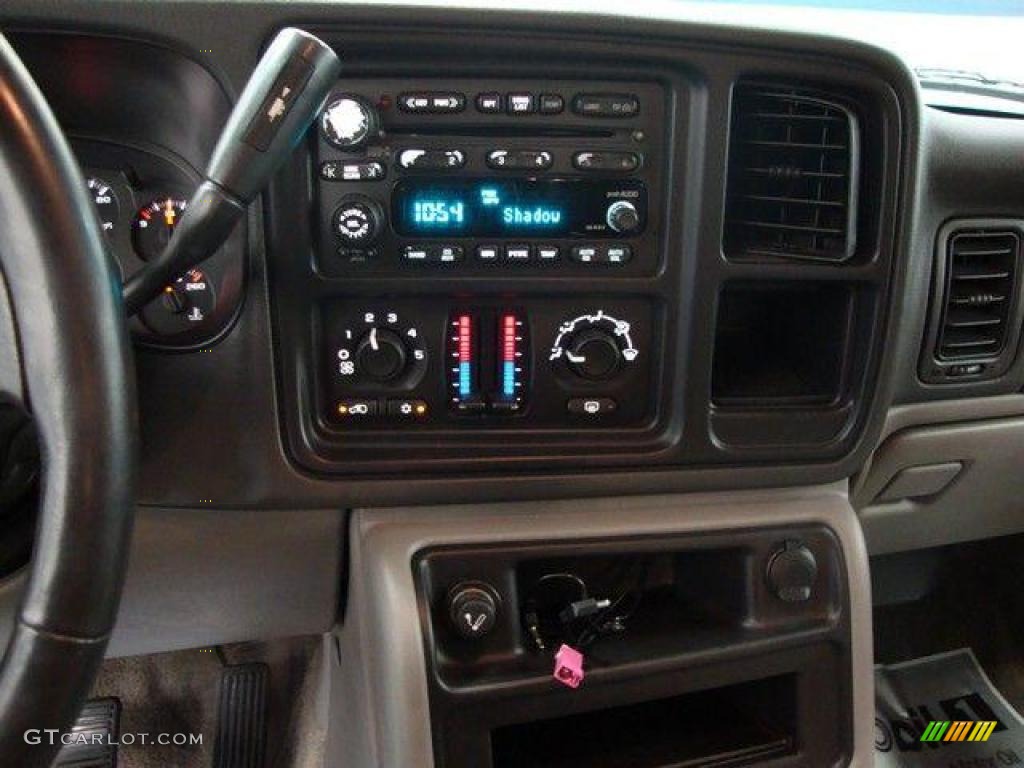 2003 Suburban 1500 LT - Light Pewter Metallic / Gray/Dark Charcoal photo #17