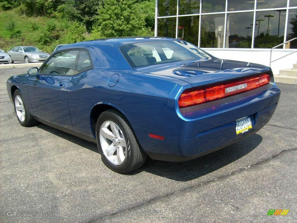 2009 Challenger SE - Deep Water Blue Pearl Coat / Dark Slate Gray photo #2