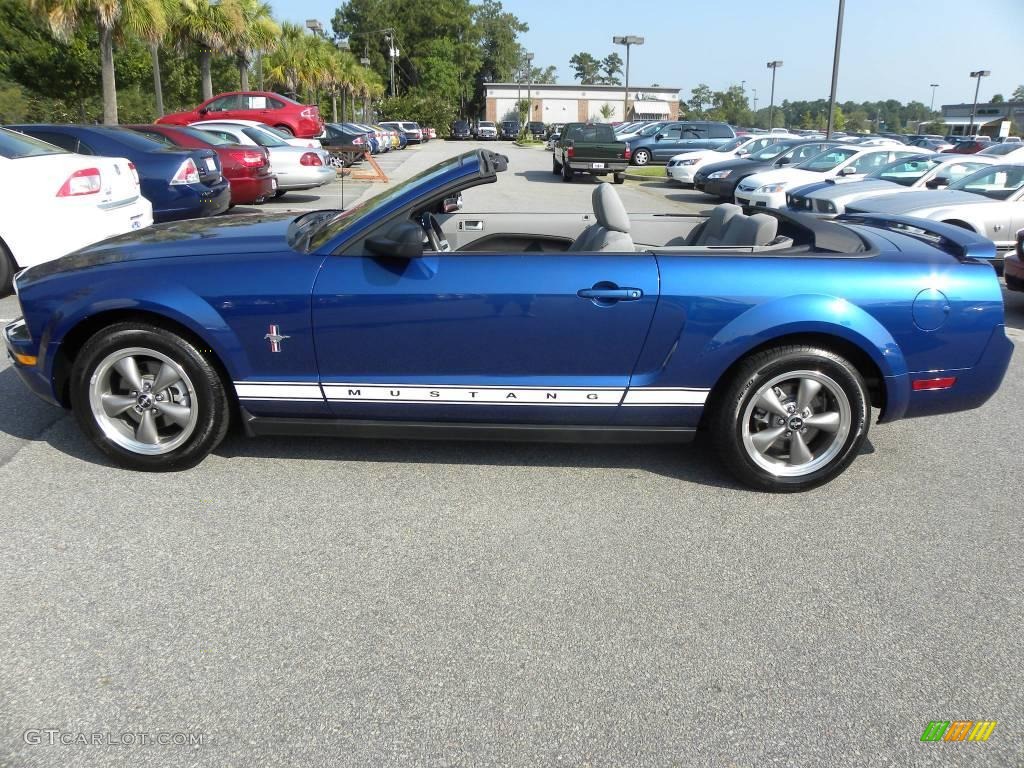 2006 Mustang V6 Premium Convertible - Vista Blue Metallic / Light Graphite photo #18