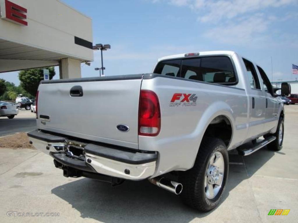 2006 F350 Super Duty Lariat FX4 Crew Cab 4x4 - Silver Metallic / Medium Flint photo #4