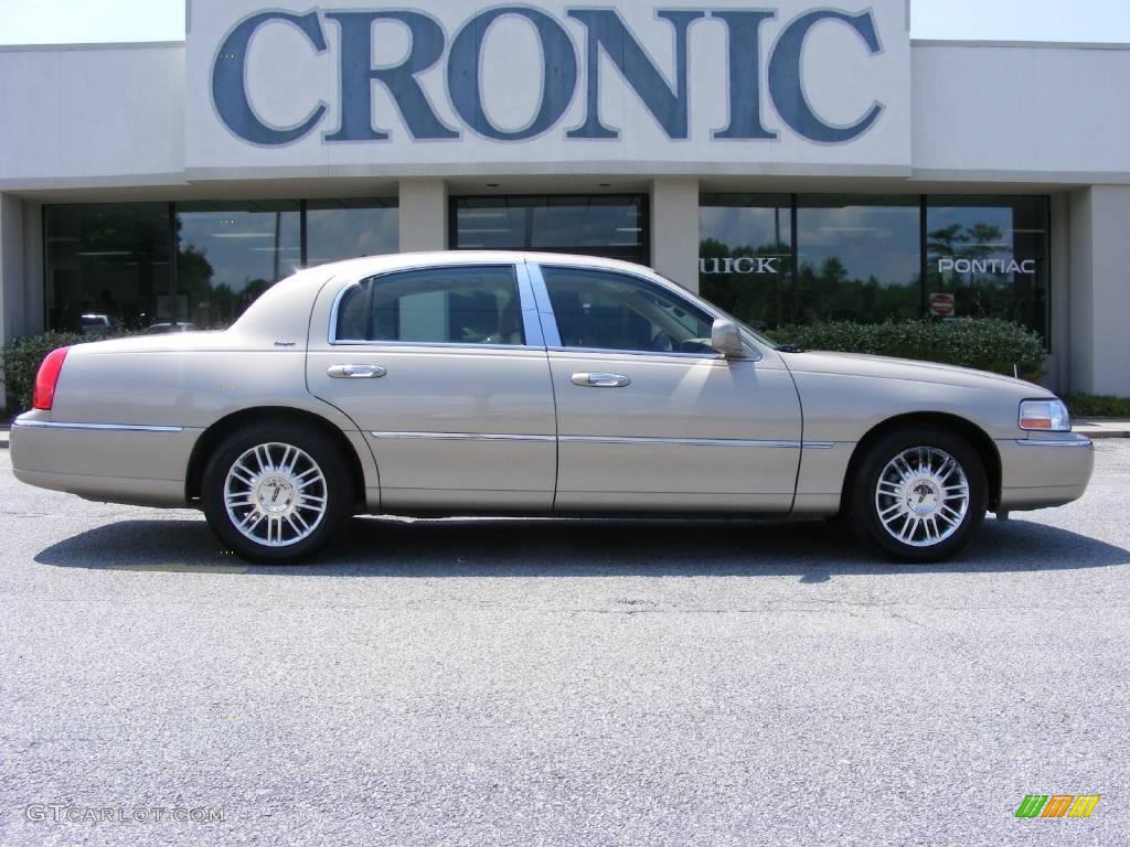 Light French Silk Metallic Lincoln Town Car