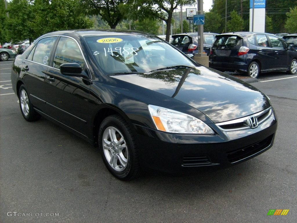 2006 Accord SE Sedan - Nighthawk Black Pearl / Ivory photo #3