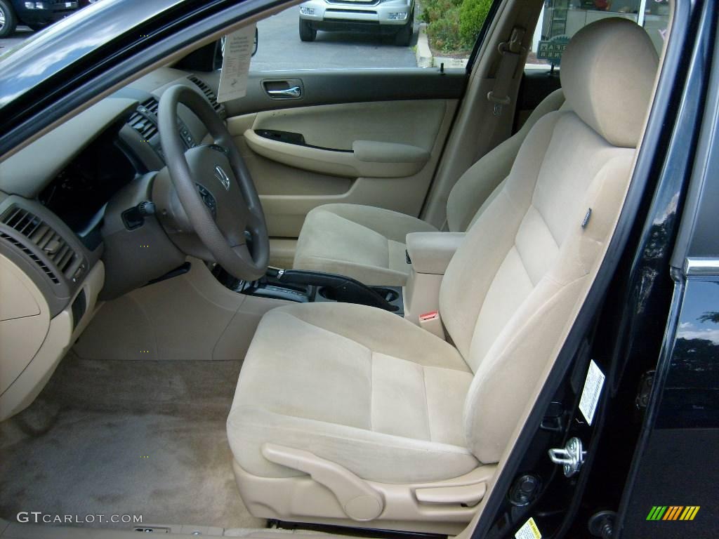 2006 Accord SE Sedan - Nighthawk Black Pearl / Ivory photo #8
