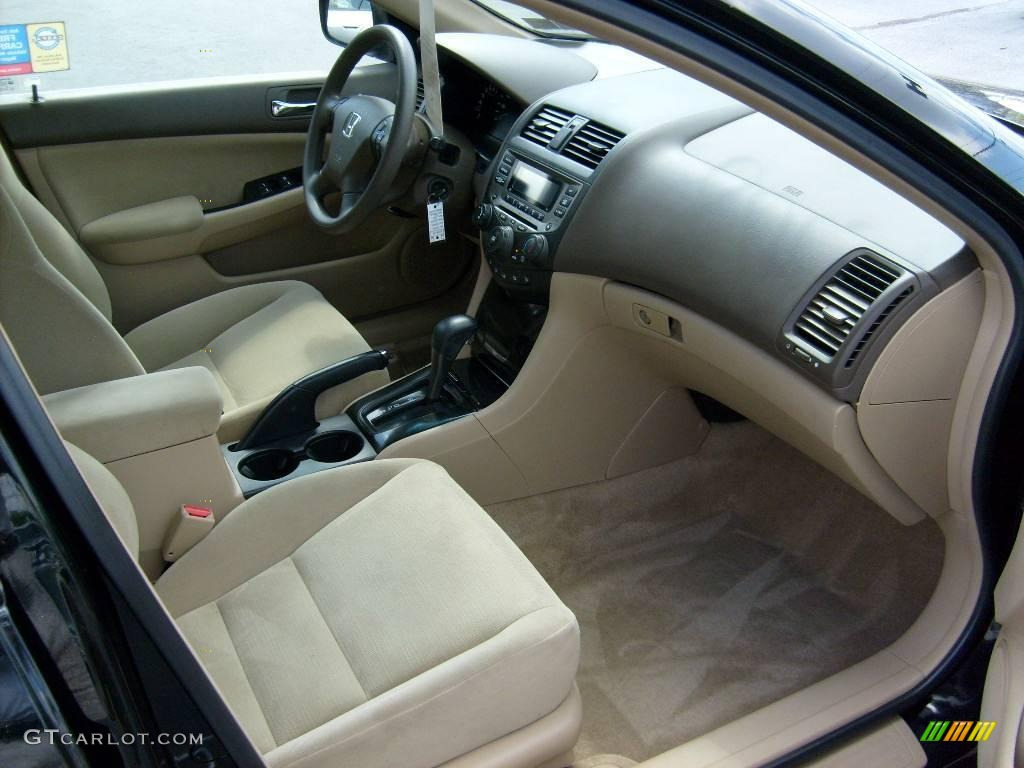 2006 Accord SE Sedan - Nighthawk Black Pearl / Ivory photo #12