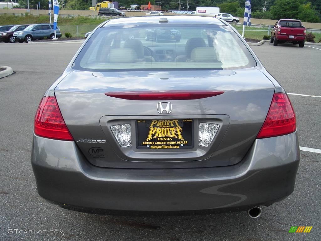 2006 Accord EX-L Sedan - Carbon Bronze Pearl / Ivory photo #4