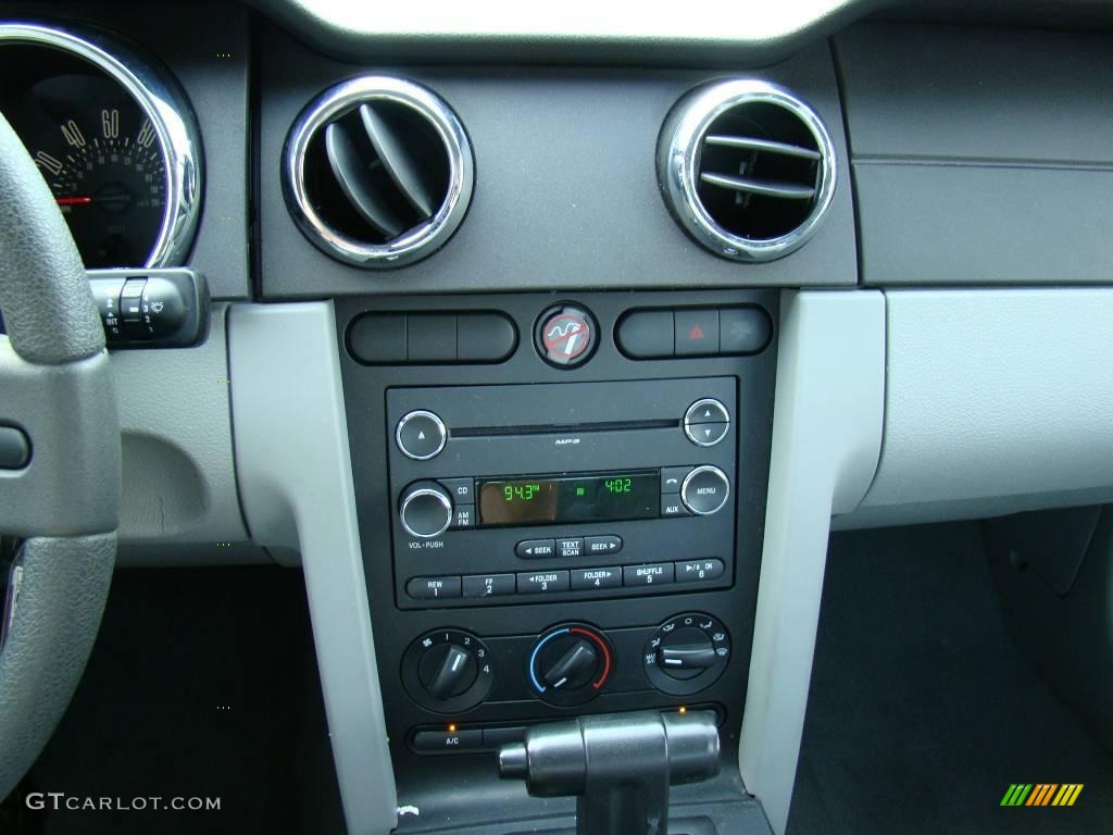 2008 Mustang V6 Deluxe Coupe - Dark Candy Apple Red / Light Graphite photo #12