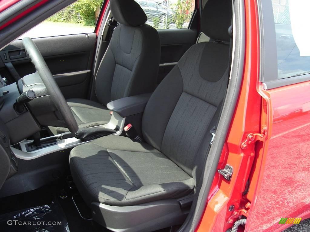 2008 Focus SE Sedan - Vermillion Red / Charcoal Black photo #13