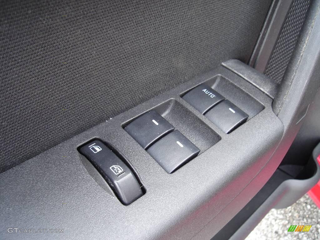 2008 Focus SE Sedan - Vermillion Red / Charcoal Black photo #23