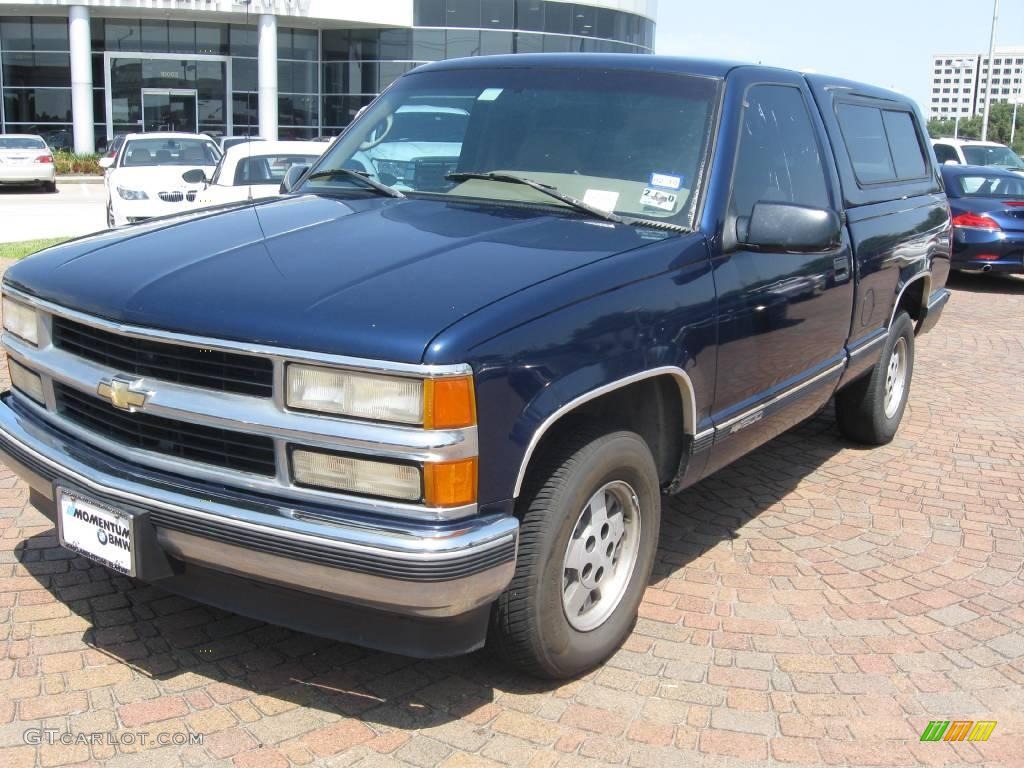 1995 C/K C1500 Regular Cab - Indigo Metallic / Beige photo #2