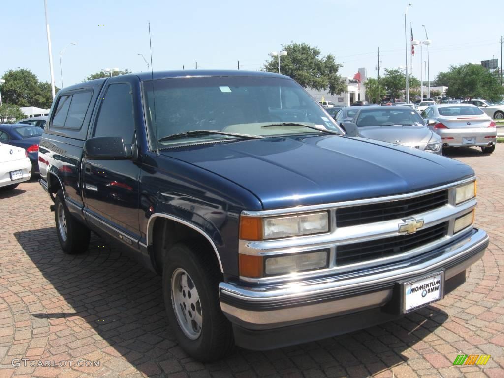 1995 C/K C1500 Regular Cab - Indigo Metallic / Beige photo #4