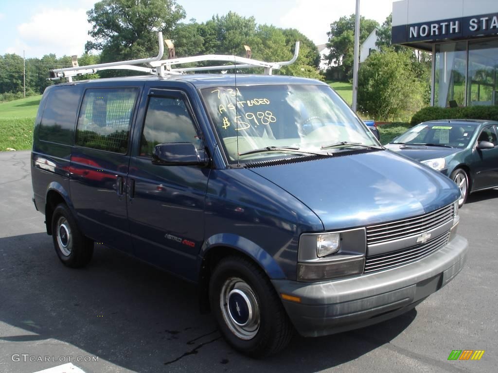 1999 Astro Commercial Van - Medium Cadet Blue Metallic / Neutral photo #17
