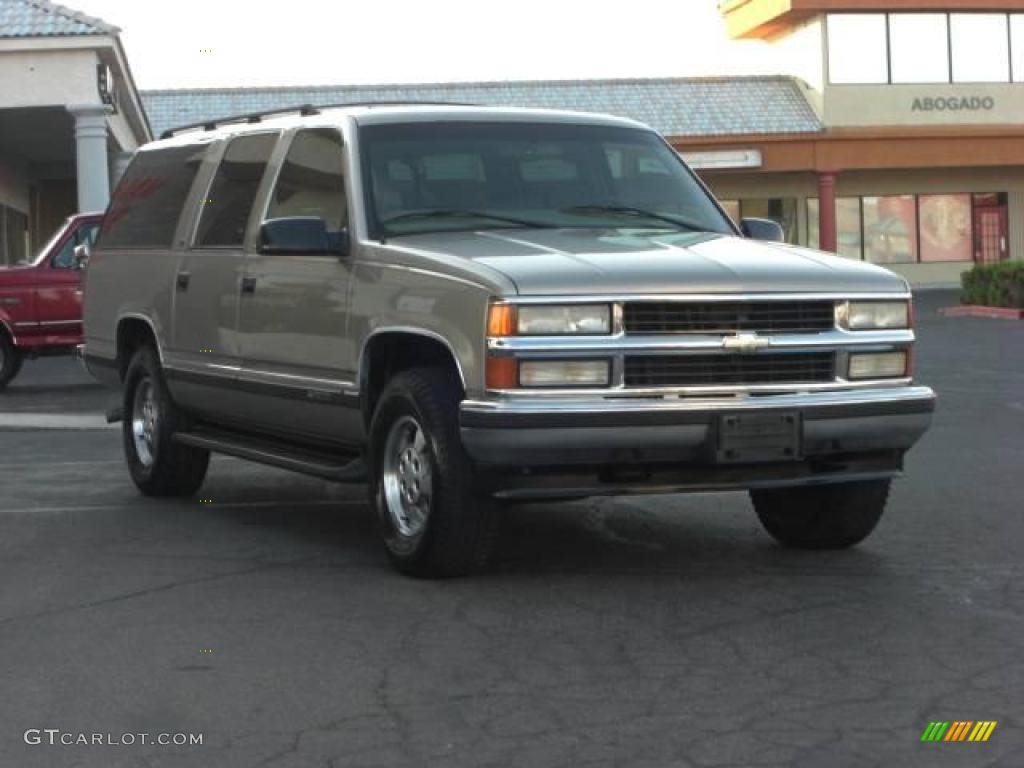 1999 Suburban K1500 LT 4x4 - Sunset Gold Metallic / Neutral photo #16