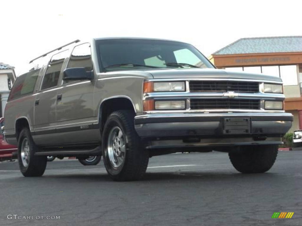 1999 Suburban K1500 LT 4x4 - Sunset Gold Metallic / Neutral photo #17