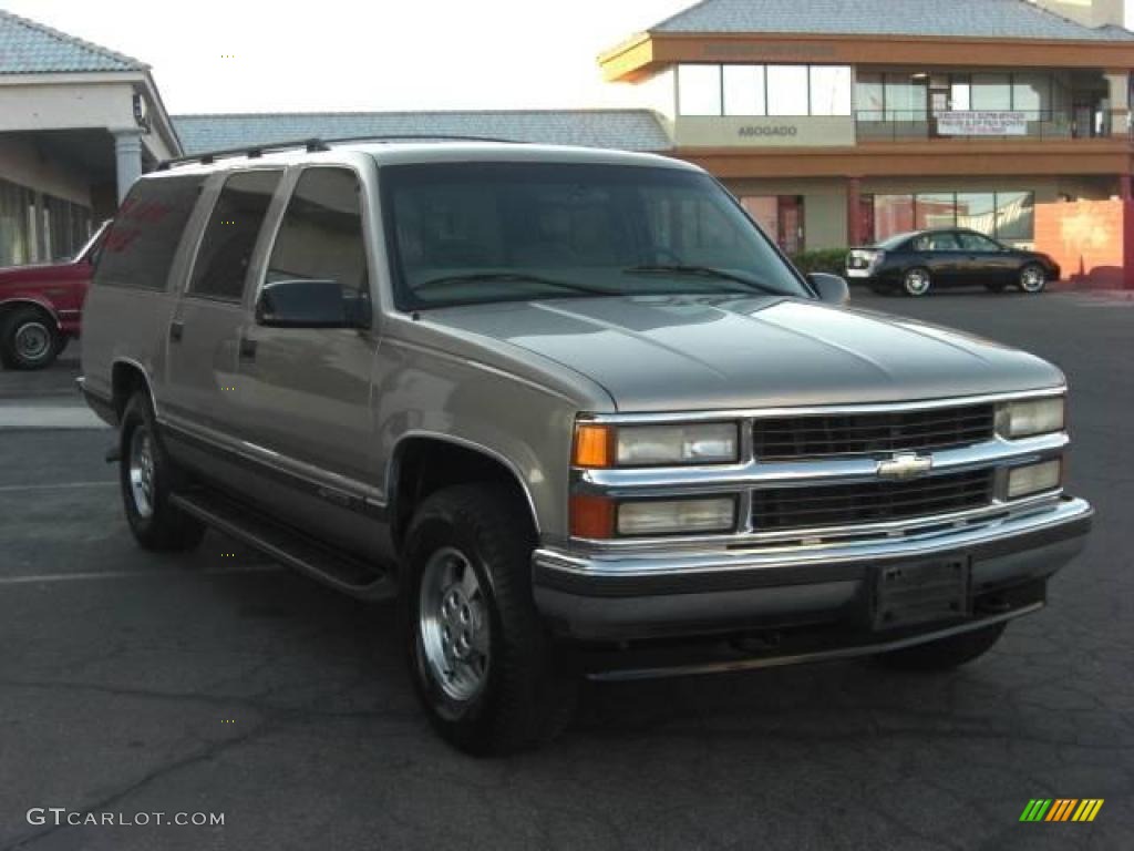 1999 Suburban K1500 LT 4x4 - Sunset Gold Metallic / Neutral photo #18