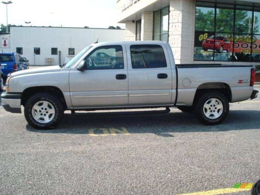 2004 Silverado 1500 Z71 Crew Cab 4x4 - Silver Birch Metallic / Medium Gray photo #3