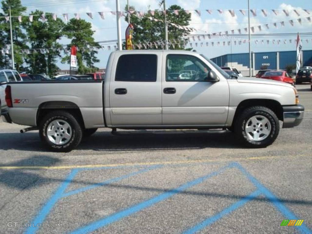 2004 Silverado 1500 Z71 Crew Cab 4x4 - Silver Birch Metallic / Medium Gray photo #6