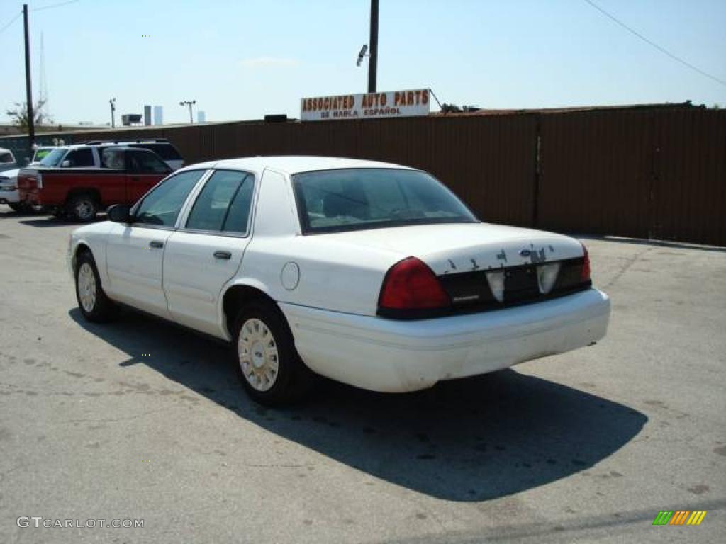 2003 Crown Victoria Police Interceptor - Vibrant White / Dark Charcoal photo #3