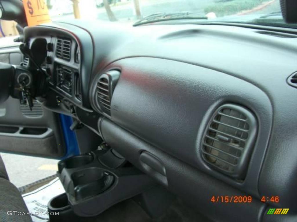 2000 Ram 1500 SLT Regular Cab 4x4 - Intense Blue Pearlcoat / Mist Gray photo #28