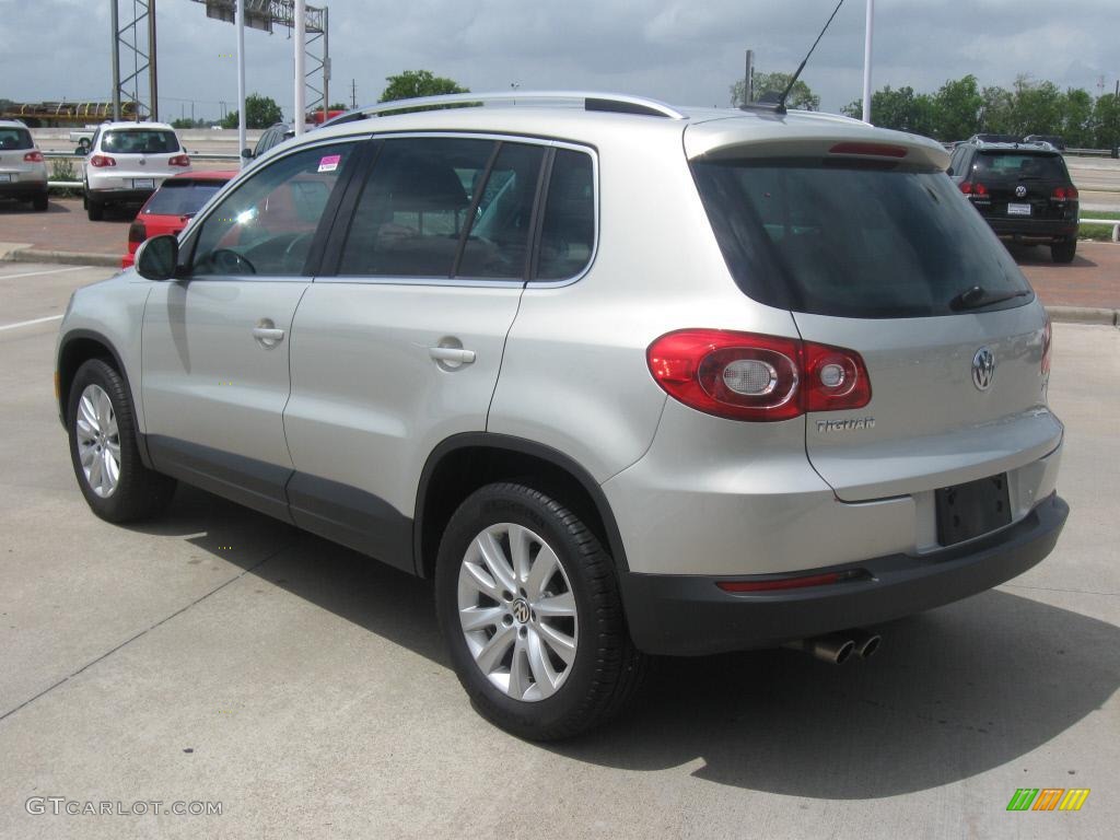 2009 Tiguan SE - Reflex Silver Metallic / Charcoal photo #27