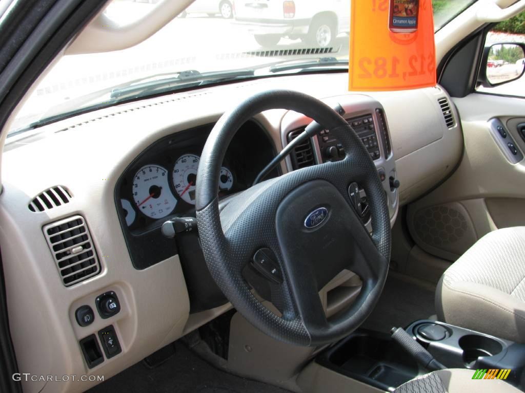 2004 Escape XLT V6 4WD - Oxford White / Medium/Dark Pebble photo #6