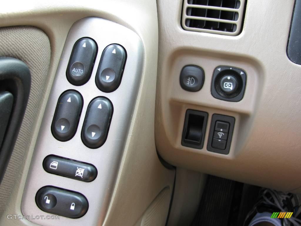 2004 Escape XLT V6 4WD - Oxford White / Medium/Dark Pebble photo #9