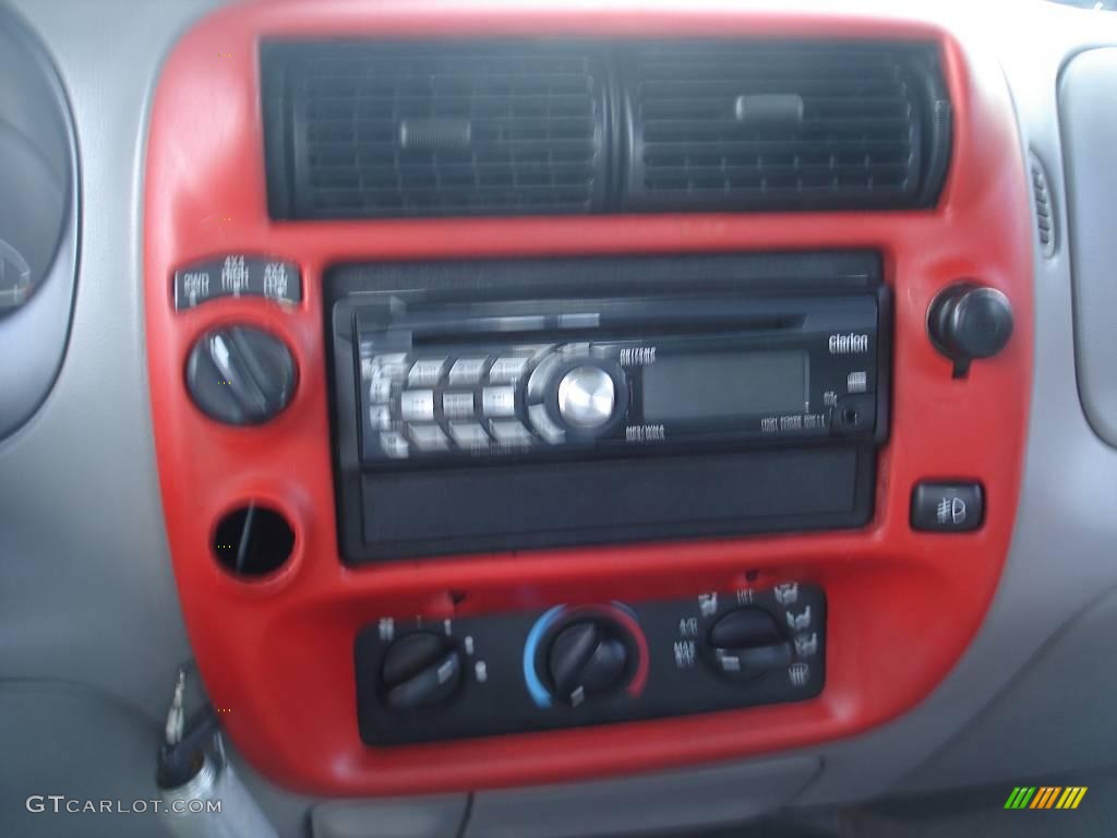 1997 Ranger XLT Extended Cab 4x4 - Black / Medium Graphite photo #17