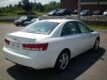 2006 Absolute White Suzuki Forenza Sedan  photo #10