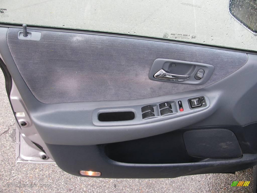 1999 Accord LX Sedan - Satin Silver Metallic / Lapis Blue photo #13