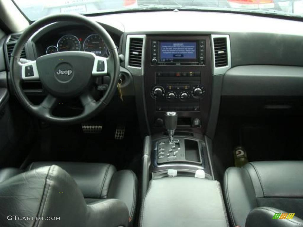 2008 Grand Cherokee SRT8 4x4 - Black / Dark Slate Gray photo #9