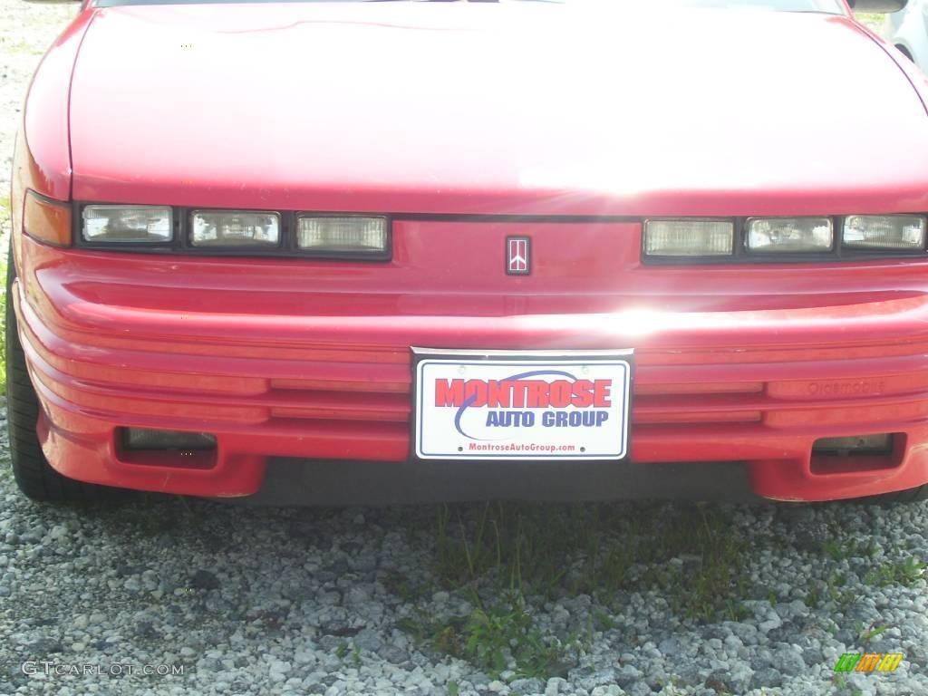 1997 Cutlass Supreme SL Coupe - Bright Red / Graphite photo #15