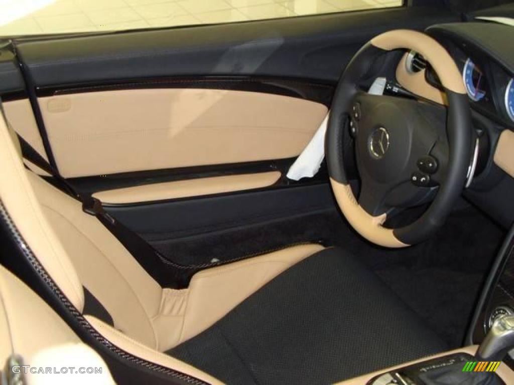 2009 Mercedes-Benz SLR McLaren Roadster Black/Sand Silver Arrow Door Panel Photo #15997447