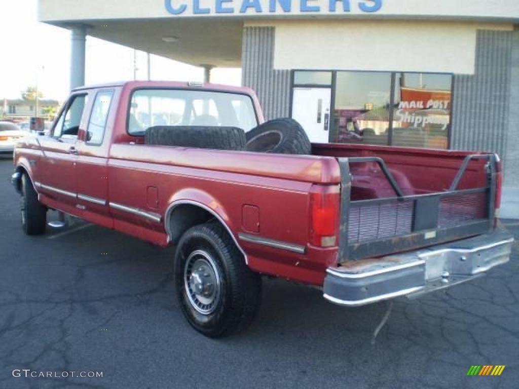 1992 F250 XLT Extended Cab - Currant Red / Medium Graphite photo #5