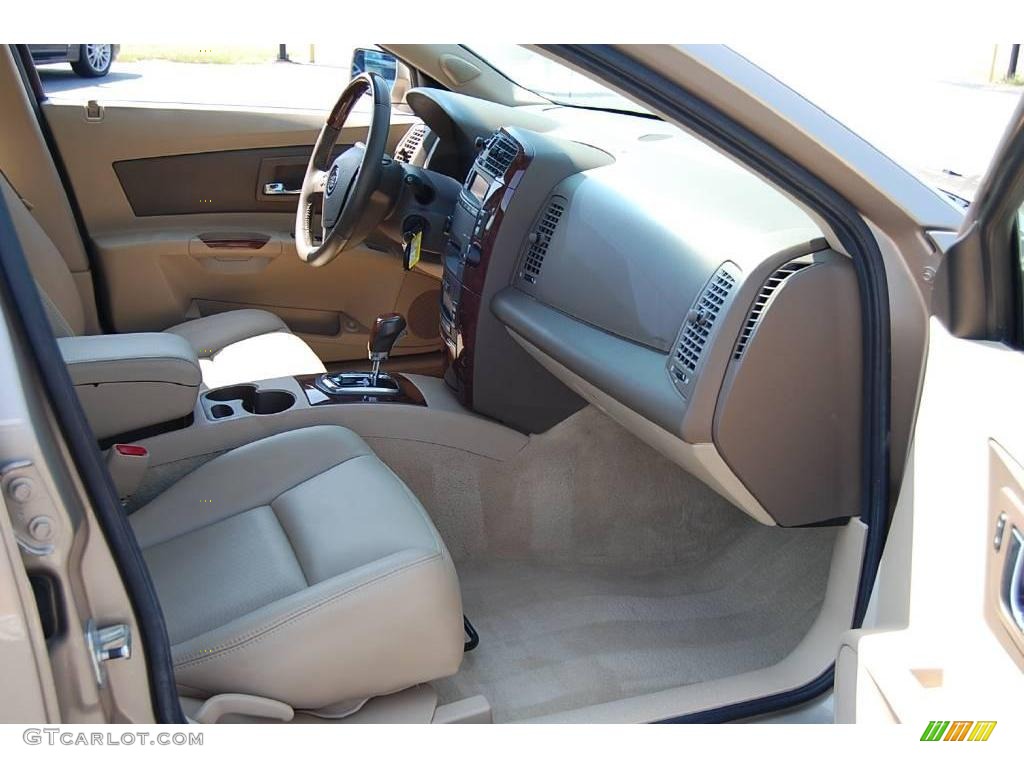 2006 CTS Sedan - Sand Storm / Cashmere photo #10