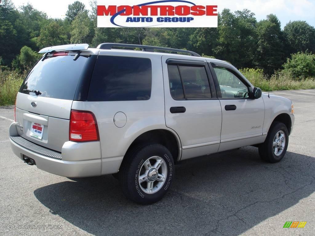 2004 Explorer XLT 4x4 - Silver Birch Metallic / Graphite photo #2